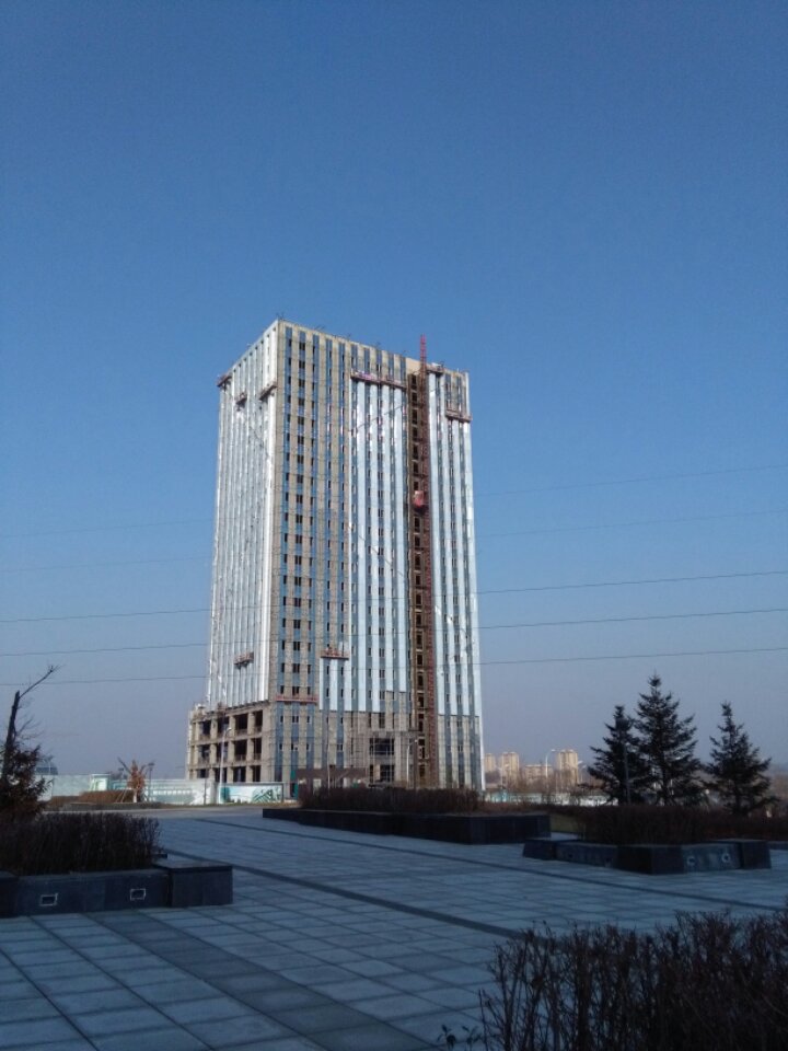 嘉创主楼外墙理石钢化工作已经结束