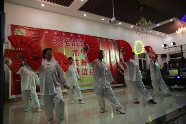 沈阳药科大学与仁和社区联合举办迎新晚会